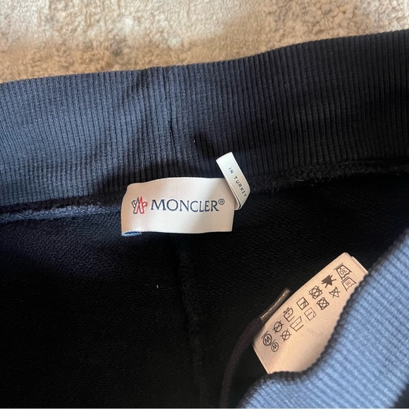 Moncler Sweatpants - Picture 4 of 10